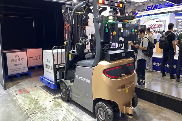 小智一周要聞|理想前高管做機(jī)器人融了20億；英偉達(dá)前仿真負(fù)責(zé)人創(chuàng)業(yè)剛?cè)诹?0億